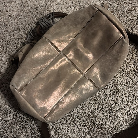 HOBO Large  limited edition fringe metallic leather Sheila bag. - Picture 14 of 17